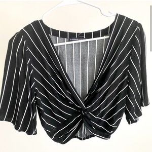 Abercrombie Black & White Twist Front Crop Top S